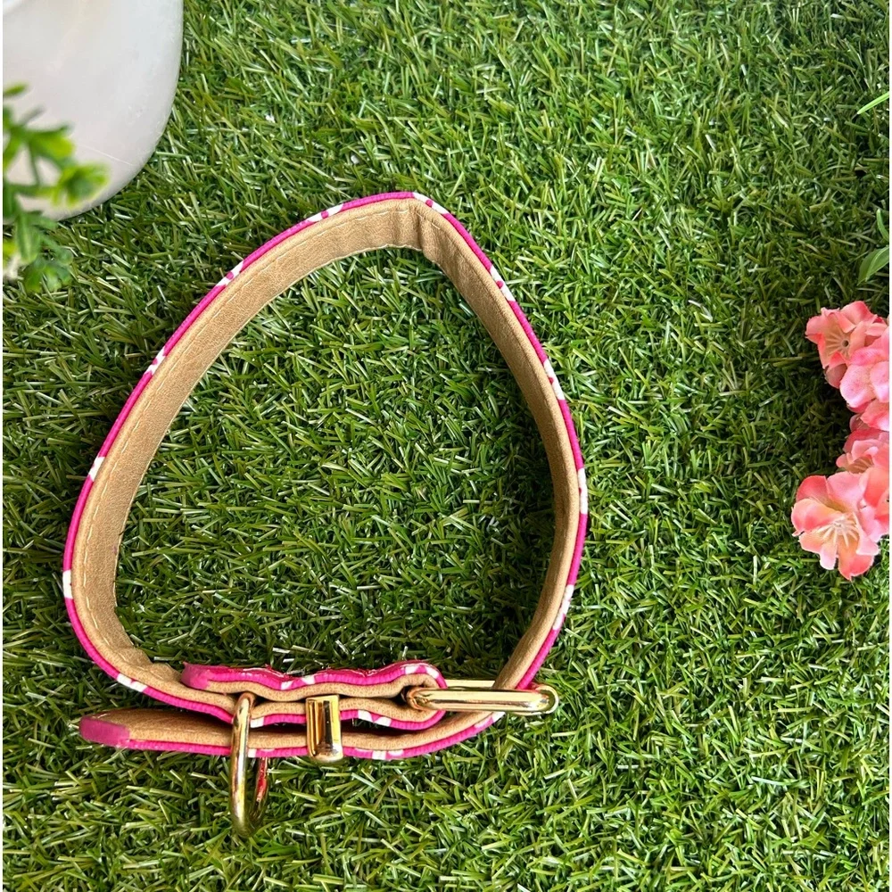 collar pink flower